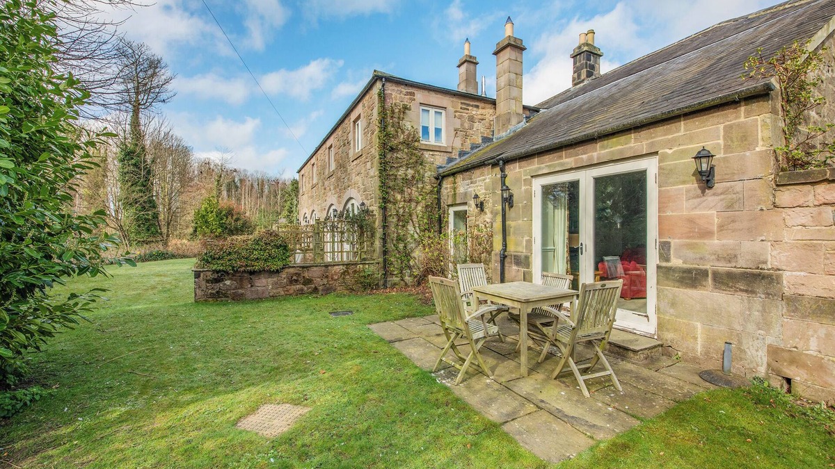 Chathill Apartment | 2 bedroom accommodation in Doxford, near Embleton