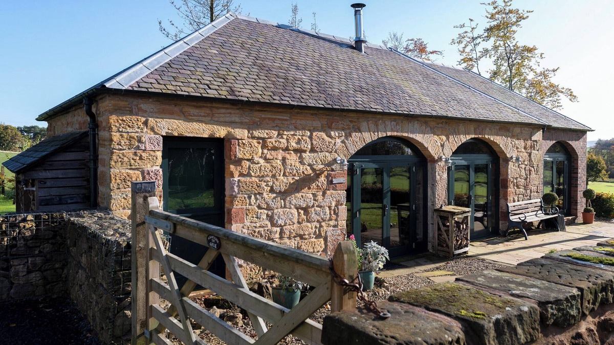 Mauchline Cottage | 2 bedroom accommodation in Mauchline, near Ayr