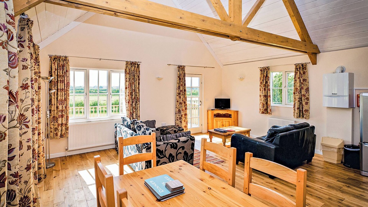 Palgrave Ski Chalet | 2 bedroom accommodation in Palgrave, Diss