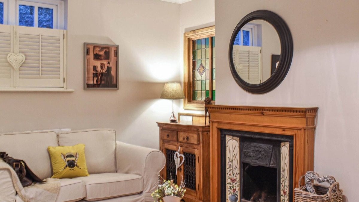 Petworth Cottage | 2 bedroom accommodation in Petworth, near Arundel