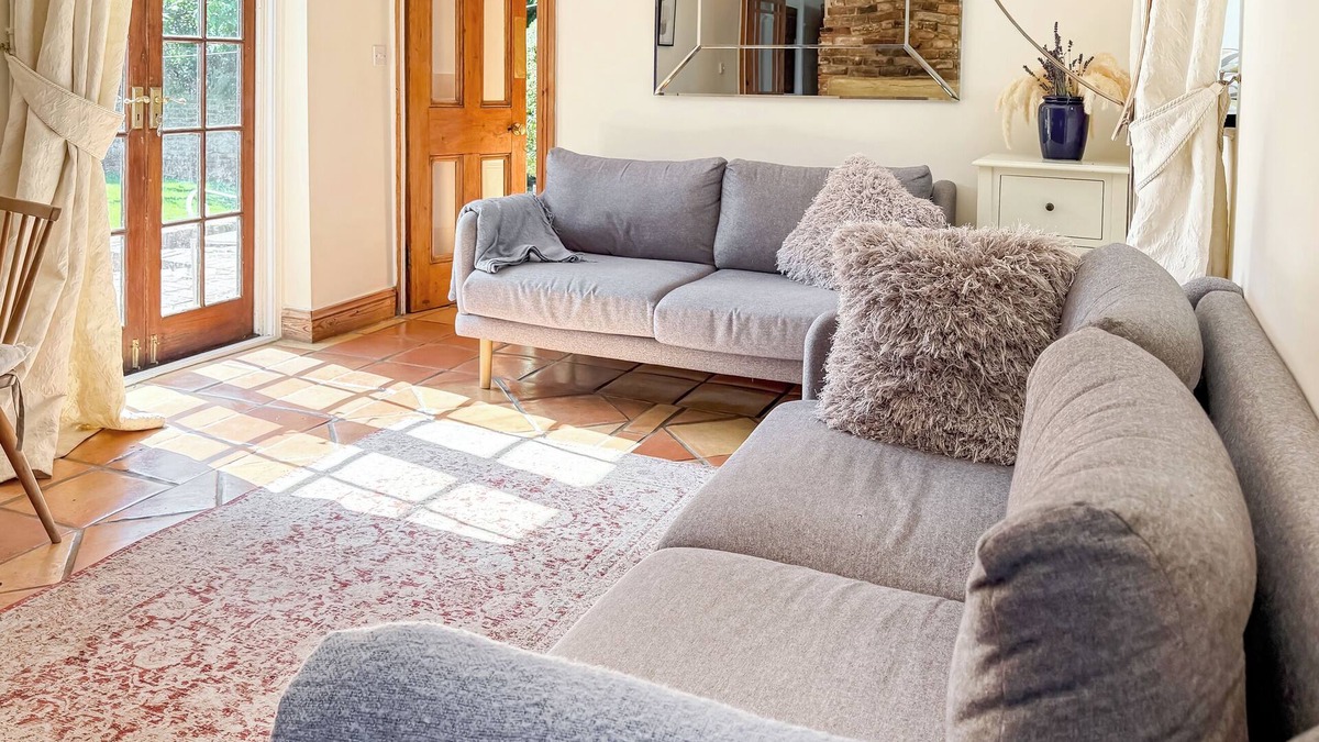 Westmarsh Cottage | 2 bedroom accommodation in Staple, near Wingham