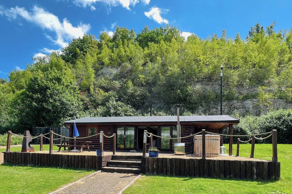 Eccles Ski Chalet | 2 bedroom accommodation in Halling