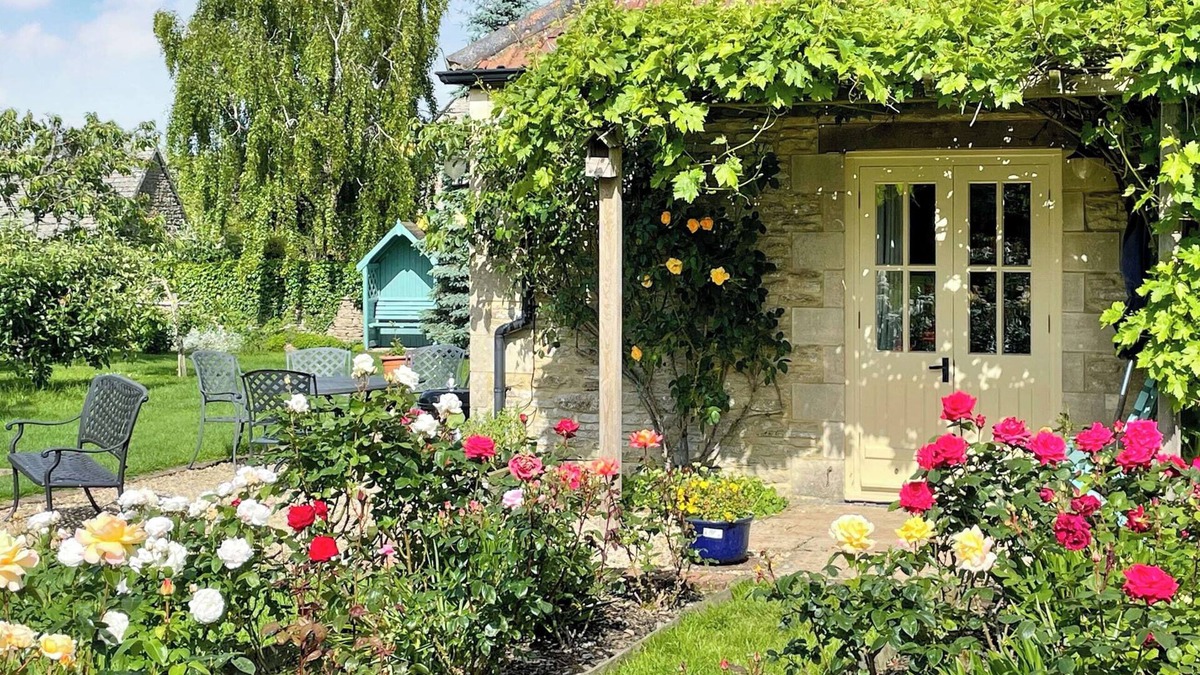Laverton Cottage | 2 bedroom accommodation in Tarlton, Cirencester