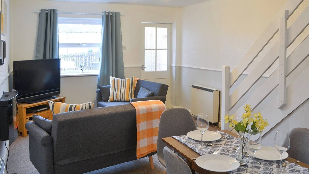 Broomhill Cottage | 2 bedroom accommodation in North Broomhill, near Amble