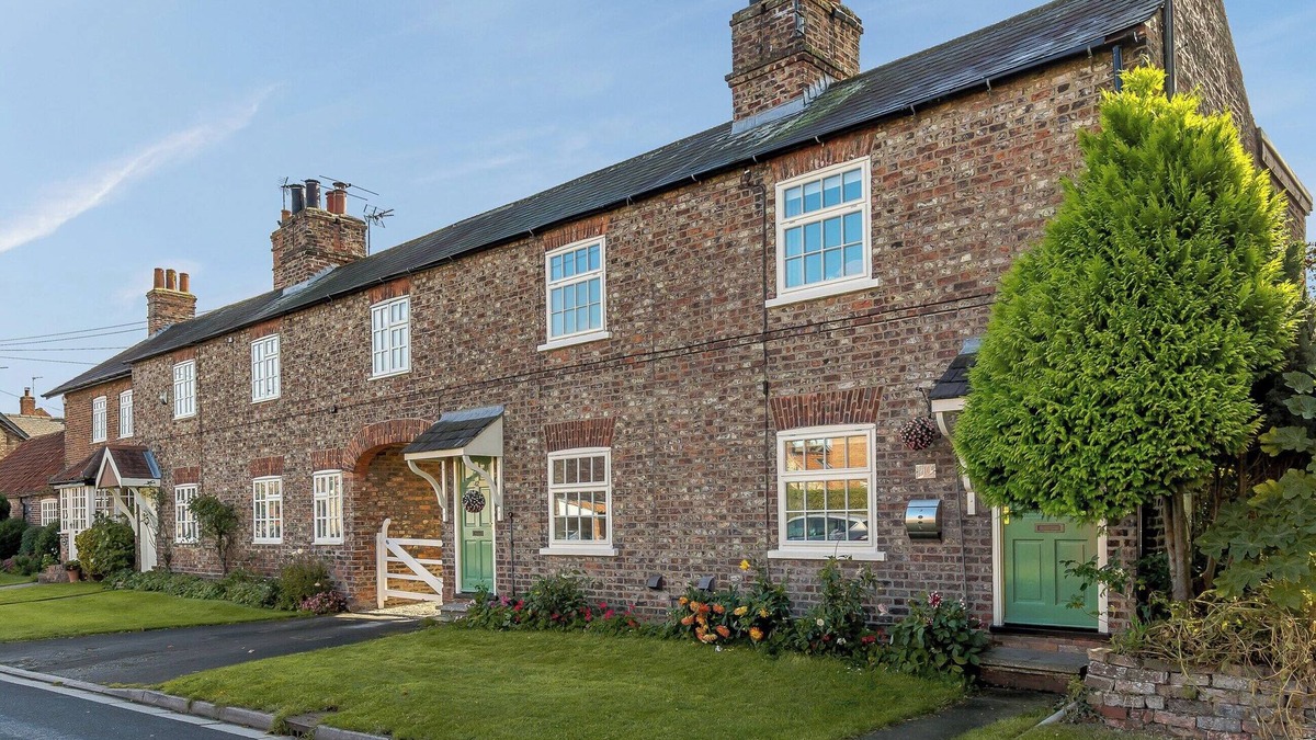 Storwood Cottage | 2 bedroom accommodation in Wheldrake, near York