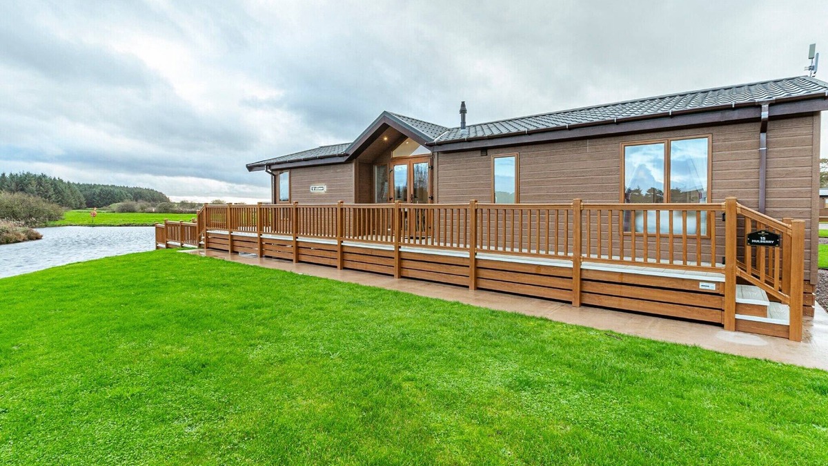 Annan Cabin | 2 bedroom accommodation in Annan