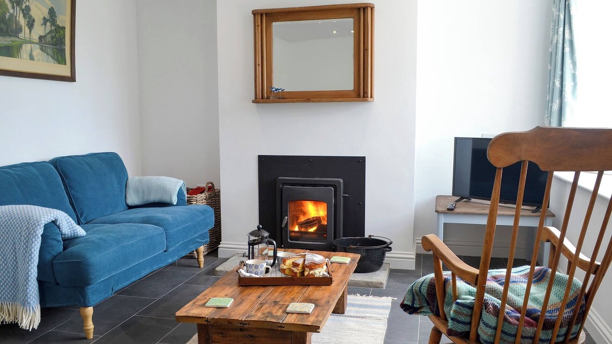 Borth Cottage | 2 bedroom accommodation in Borth, near Aberystwyth
