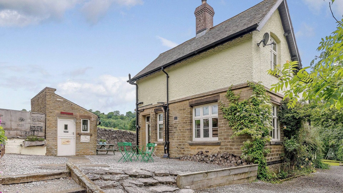 Millers Dale Cottage | 2 bedroom accommodation in Miller’s Dale, near Buxton