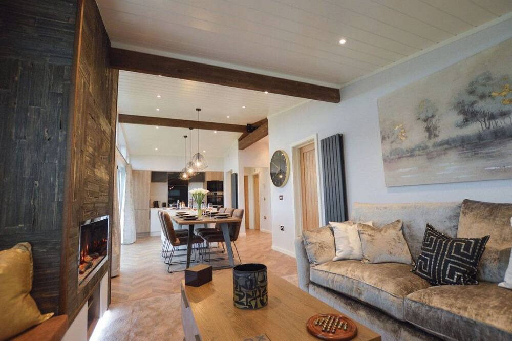 Llansantffraed Ski Chalet | 2 bedroom accommodation in Llanon