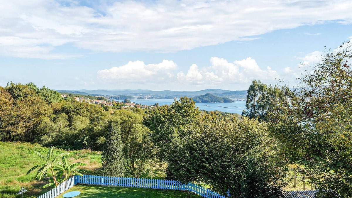 Samieira Apartment | 2 bedroom accommodation in Poio