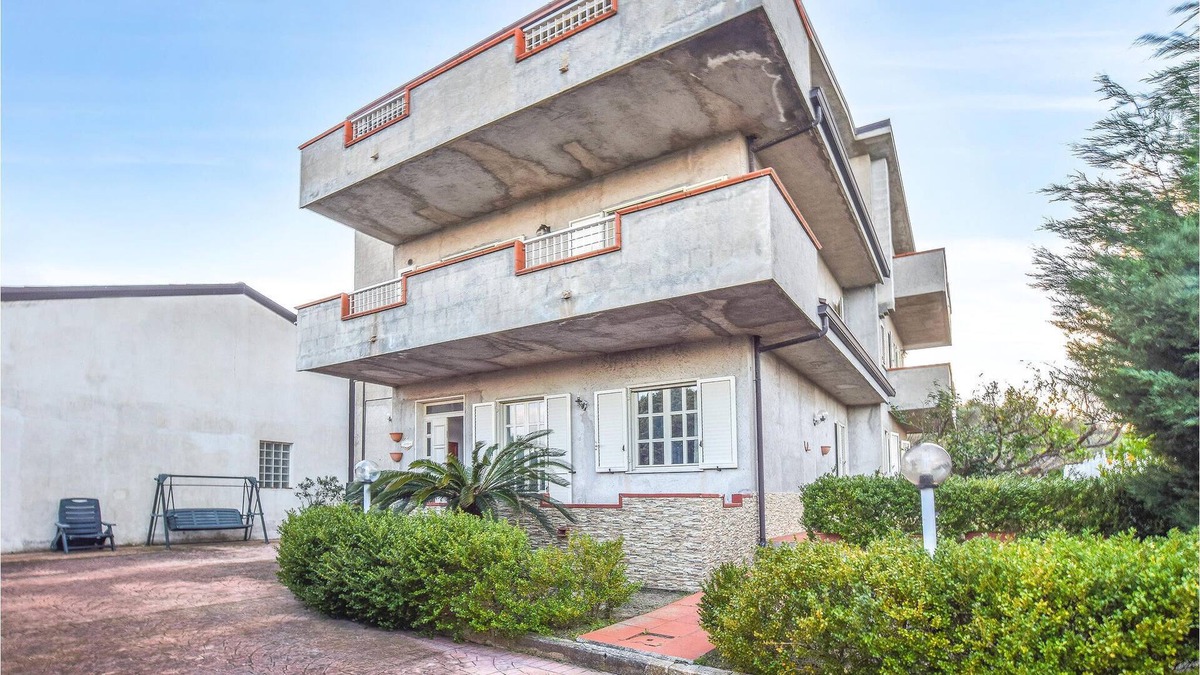 Camini Apartment | 2 bedroom accommodation in CAMINI
