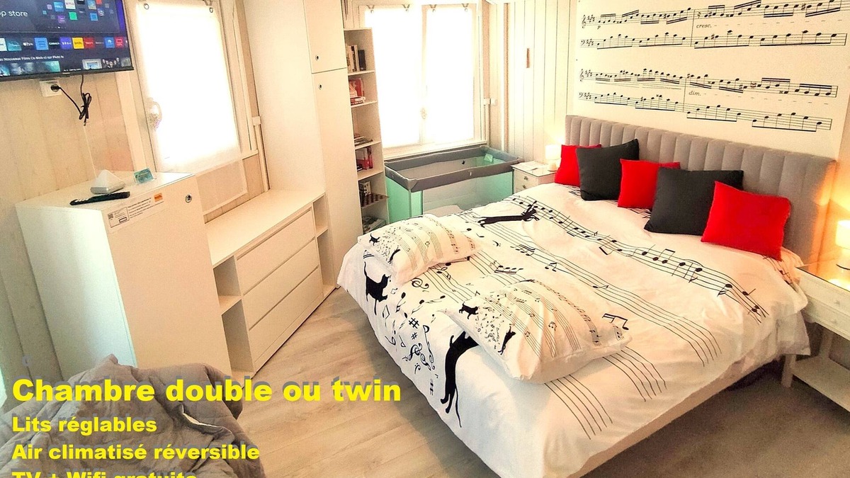 Rosendael Apartment | 2-bedroom air-conditioned apartment + sauna 5 minutes from beach. Pets allowed. 9 nights max.