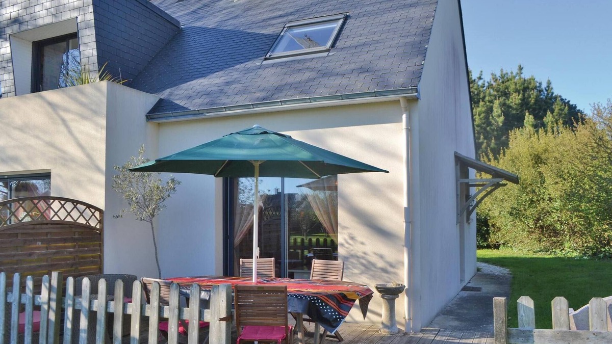 Plomeur House | 2 bedroom amazing home in Plomeur