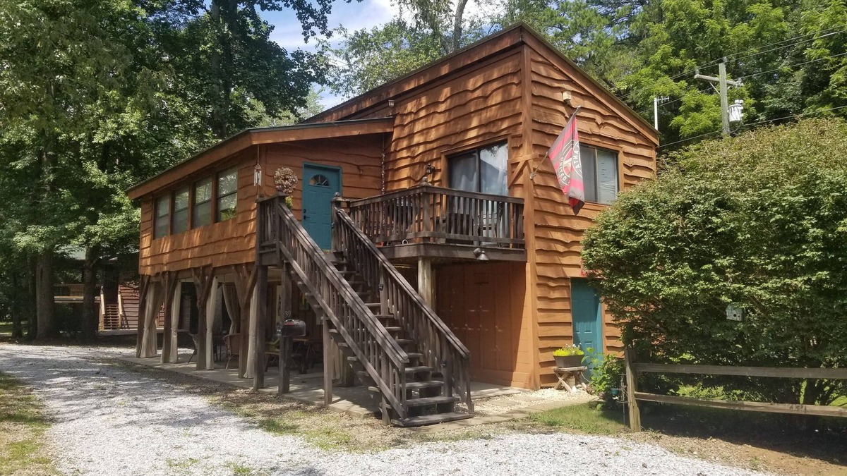 Franklin Cabin | 2 bedroom Amazing River front Cabin in Franklin NC
