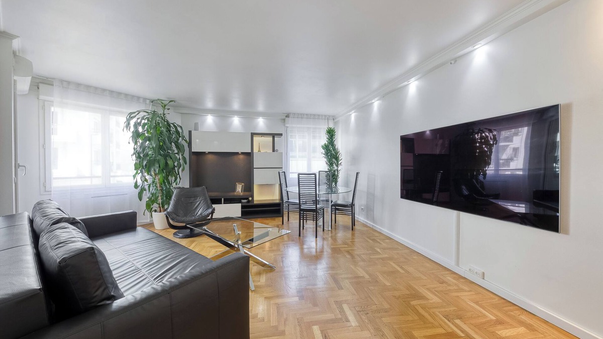 Charenton-le-Pont Apartment | 2-bedroom apartment Standing et Domotique near Métro, Free Parking