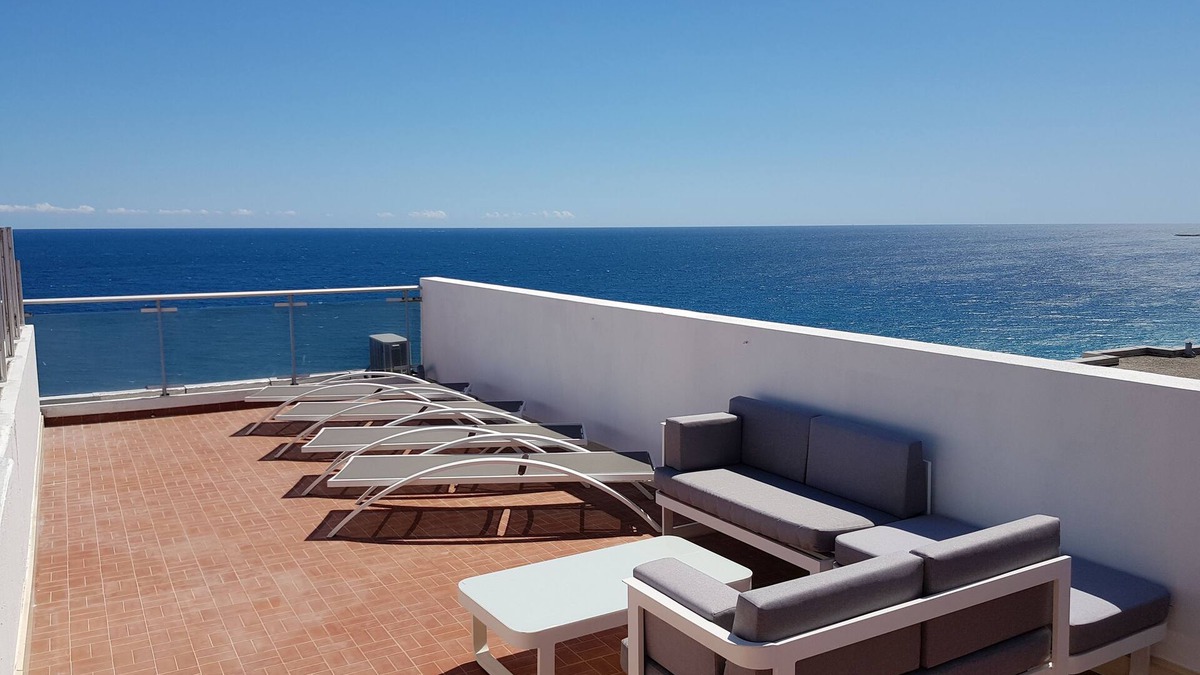 Fabron Apartment | 2 Bedroom Apartment 84m² Promenade des Anglais Last Floor sea View + Solarium