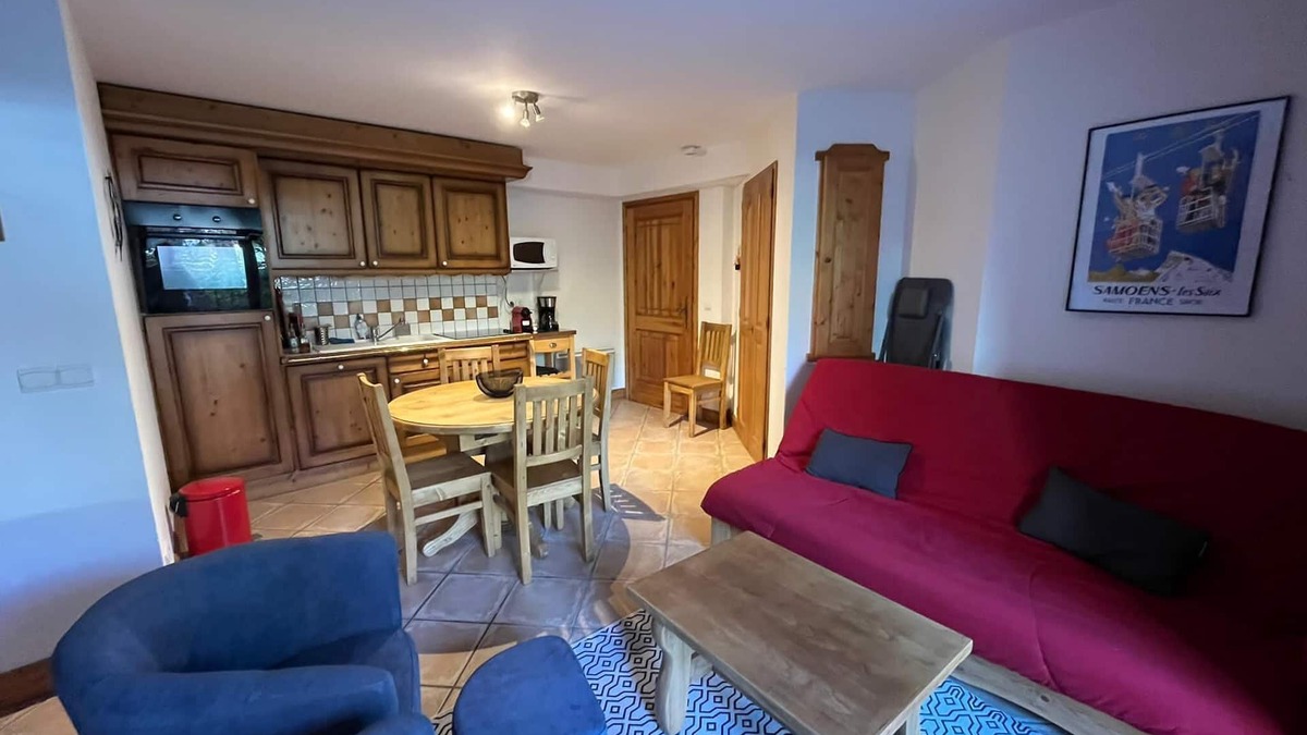 Samoens Apartment | 2-bedroom apartment central location 5mn to the ski lift