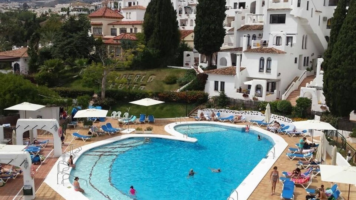 Benalmadena Costa Apartment | 2 Bedroom Apartment in Pueblo Evita with Sea View, Wi-Fi and Air Conditioning