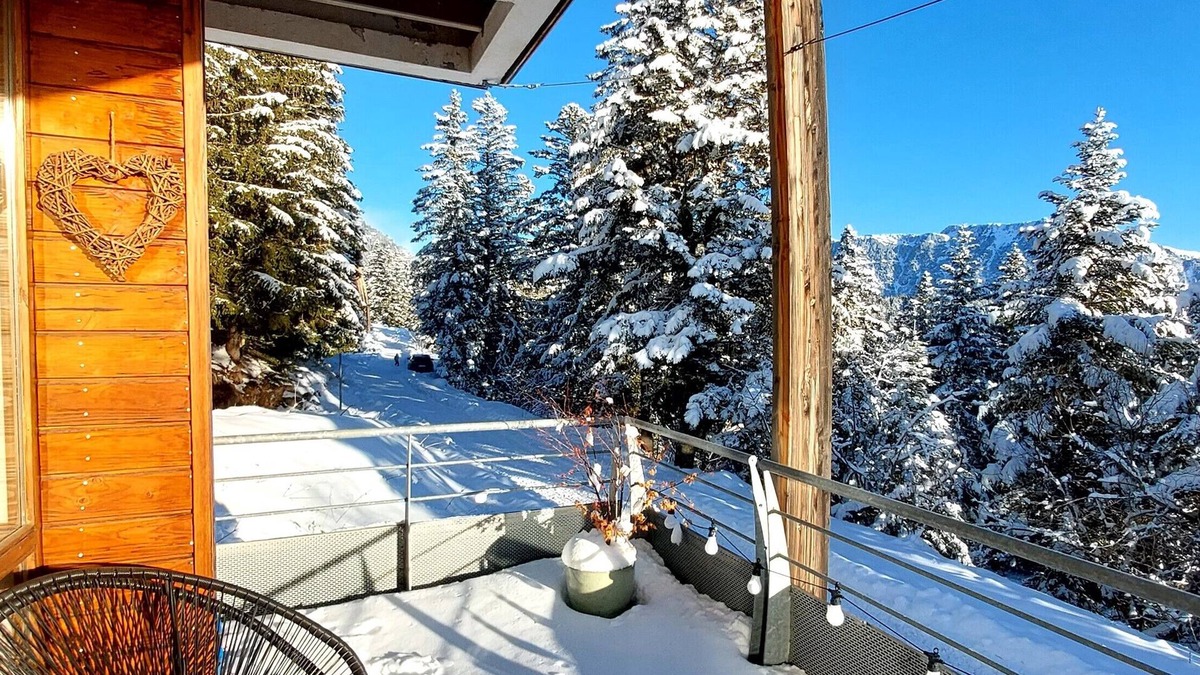 Chamrousse Apartment | 2 bedroom apartment - Ski locker and free parking - 3* FURNITURE
