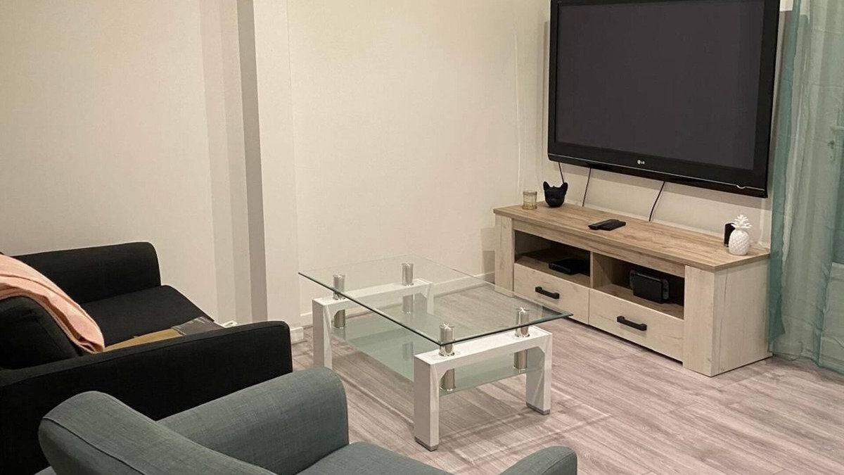 Bobigny Apartment | 2-bedroom apartment (ground floor and basement). In 2-level pavilion.
