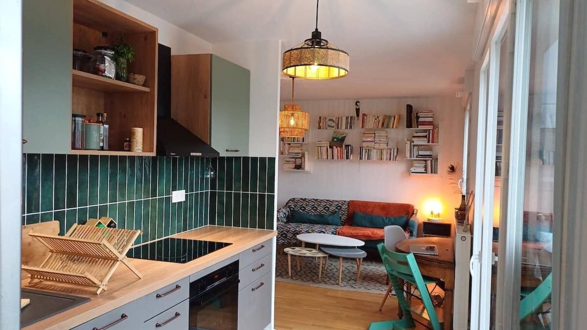 Bagnolet Apartment | 2 Bedroom Apartment in Montreuil