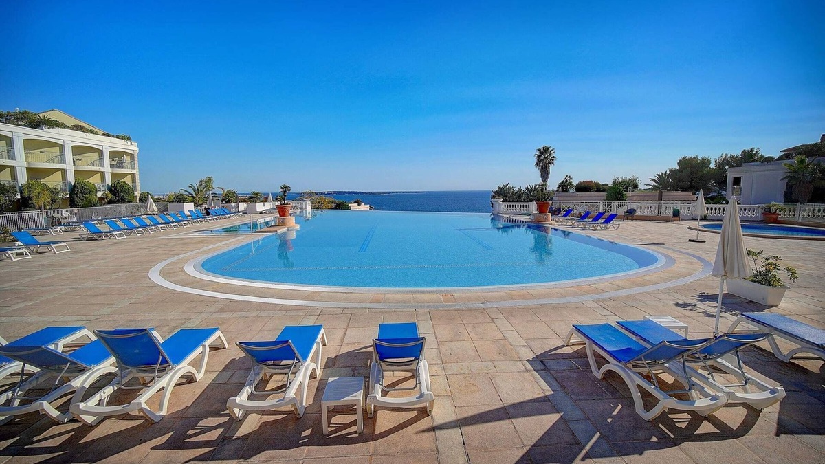 Cannes La Bocca Apartment | 2 Bedroom Apartment in Cannes