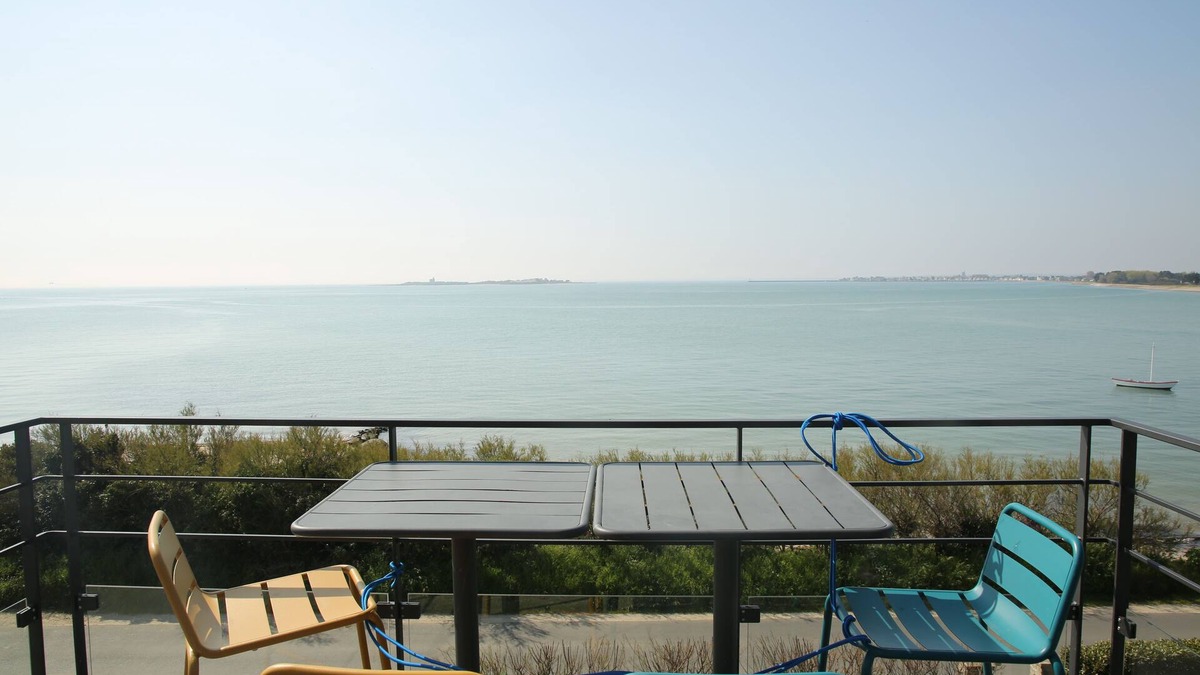 Reville Apartment | 2 bedroom apartment in reville