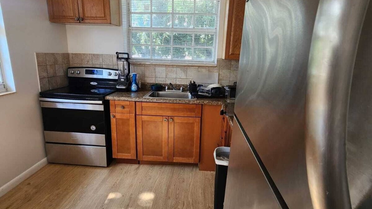 West Little River Apartment | 2 Bedroom Apartment in Miami