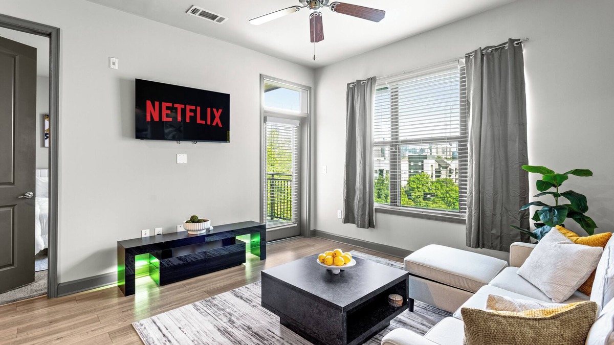Loring Heights Apartment | 2-bedroom apartment in Midtown Atlanta Rooftop & Pool