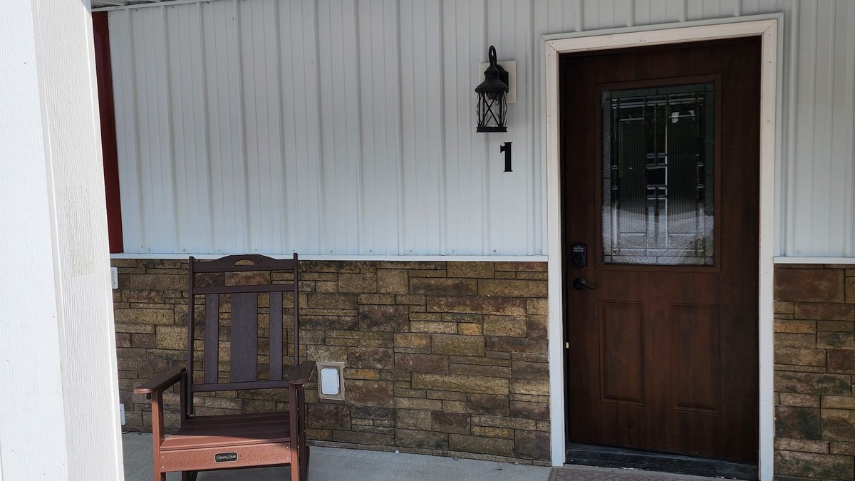 Carterville Apartment | 2-Bedroom Apartment just 15 minutes from Southern Illinois University