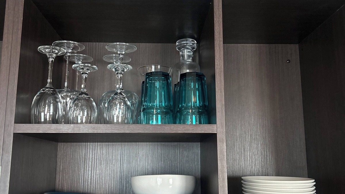 Bang Na Condo | 2-bedroom condo in beautiful Tambon Sam Rong Nua with WiFi, AC, fitness room