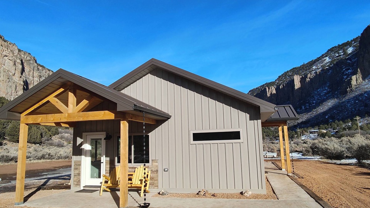 Whitewater House | 2 Bedroom Casita at Mother's Buttress, Walking distance to Mother's Buttress Climbing Wall