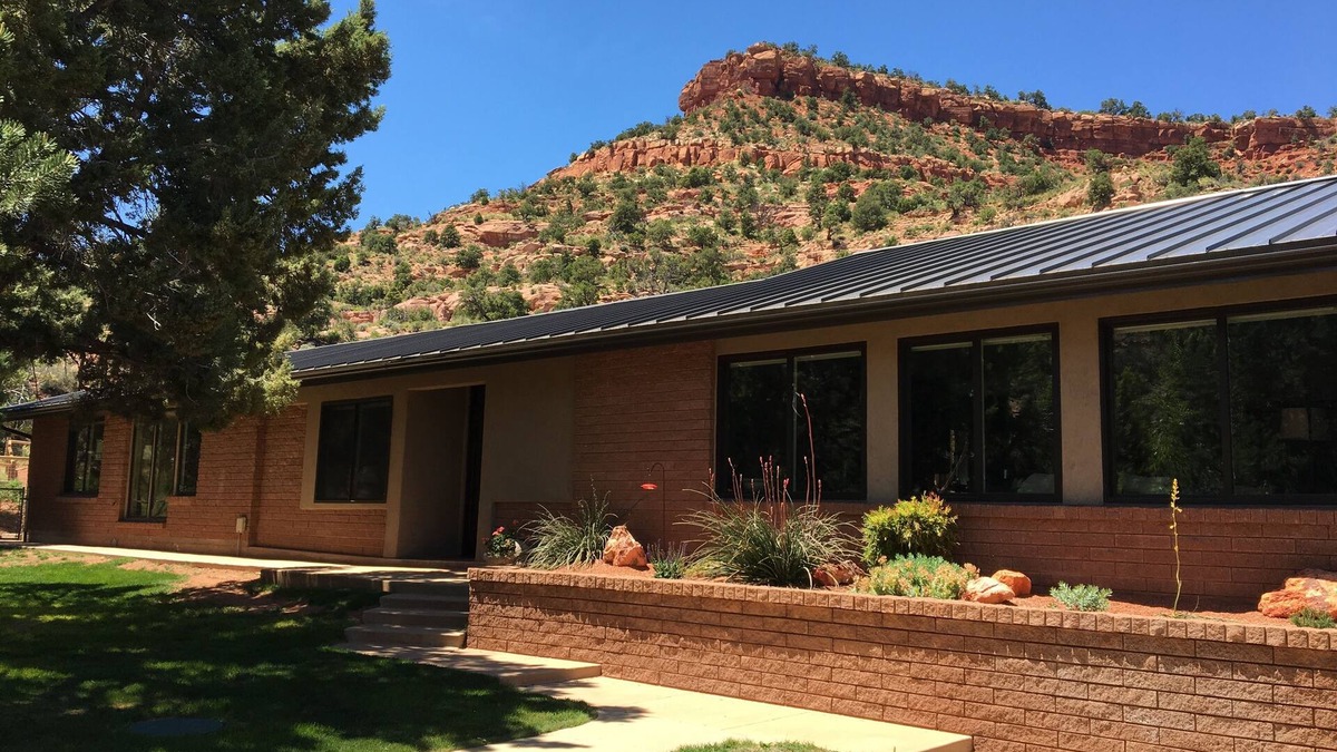 Kanab House | 2 Bedroom Casita on tranquil mini ranch just 2 miles from downtown