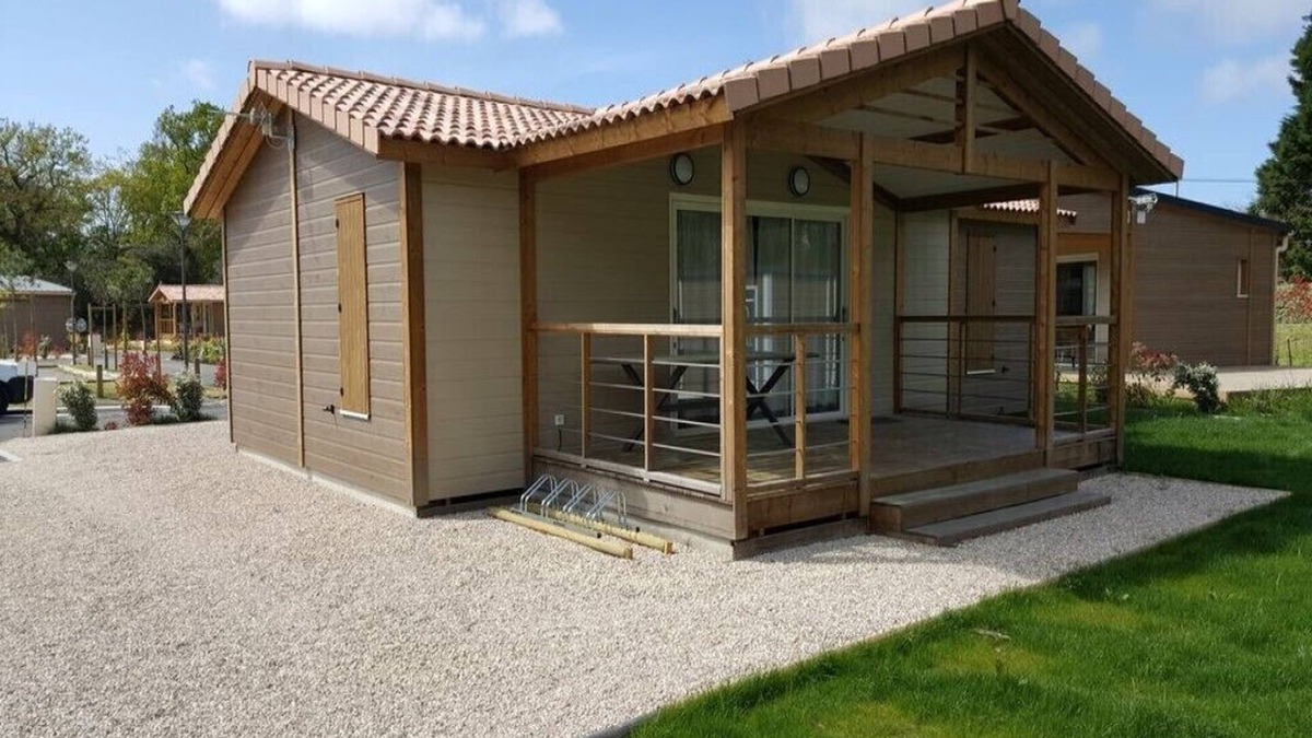 Messanges Ski Chalet | 2 bedroom cottage in domain with indoor heated pool