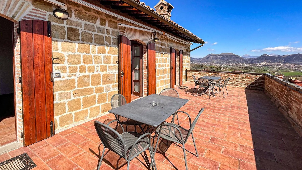 Monteluiano Apartment | 2 bedroom cozy apartment in Gubbio