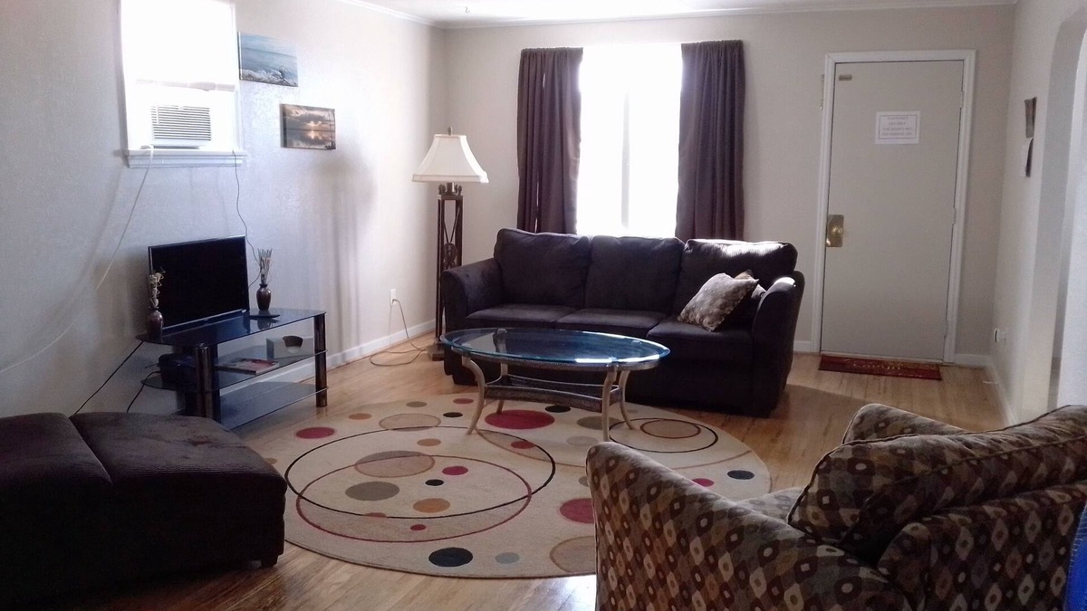 Devils Lake Apartment | 2 Bedroom Downtown Apartment with off street parking.