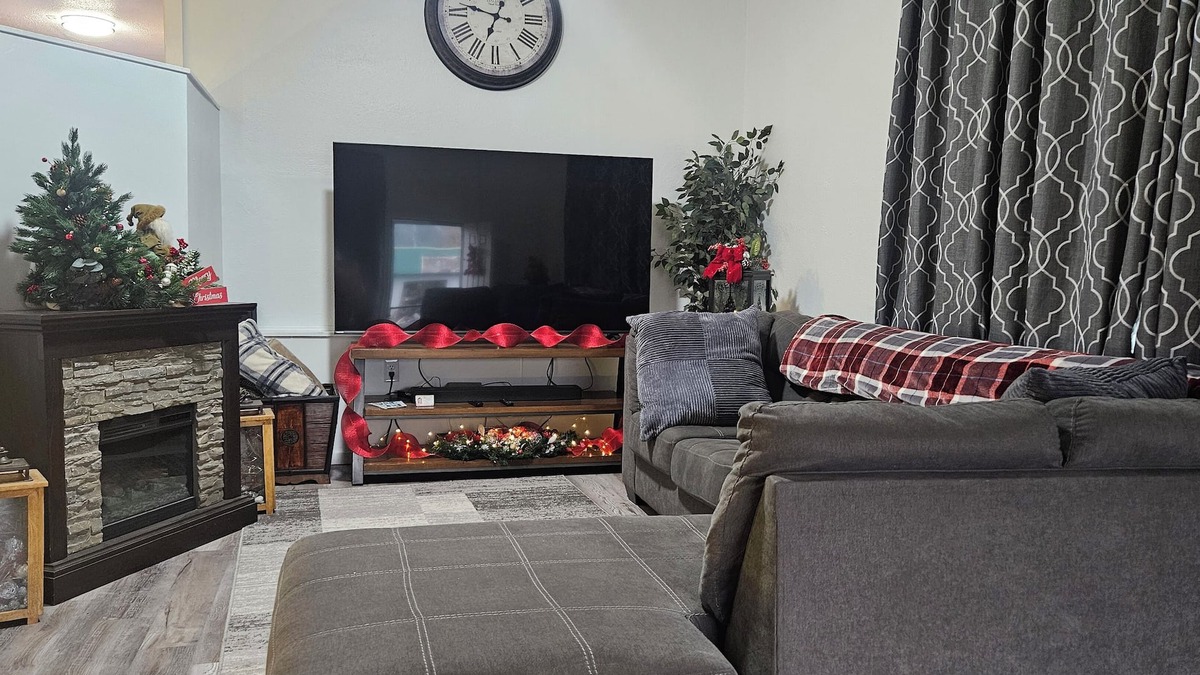 St. Maries Hotel | 2 Bedroom-Downtown St. Maries