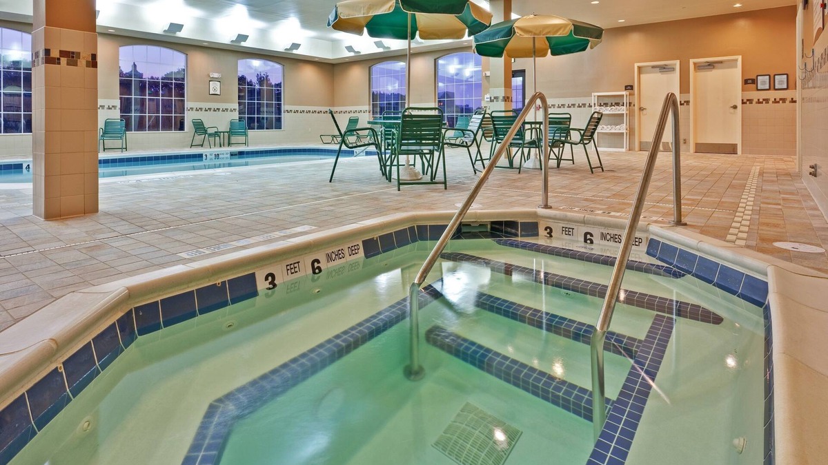 Rochester Condo | 2 Bedroom | Equipped Suite Near the River