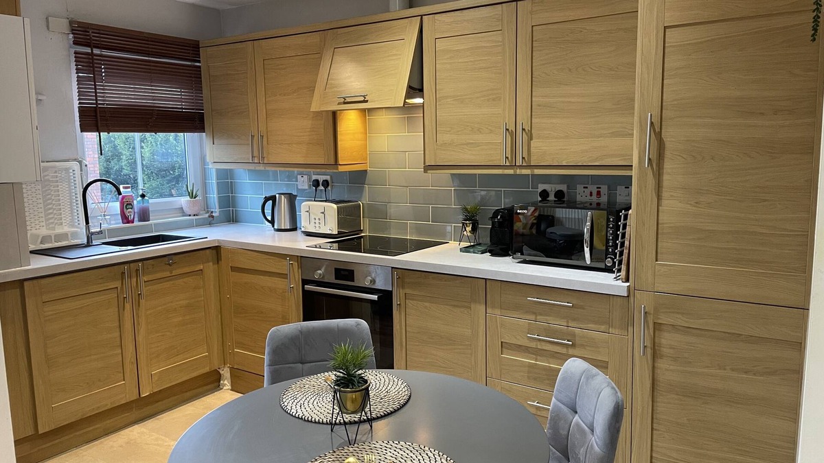 Southfield Apartment | 2 Bedroom flat Chiswick Tube station with access to central london attractions.