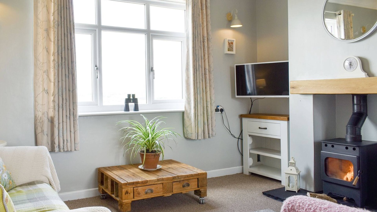 Loftus Cottage | 2 bedroom accommodation in Loftus, near Saltburn-by-the-Sea