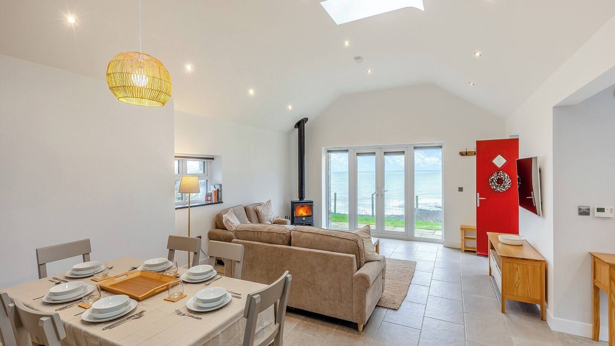 Trefor Cottage | 2 bedroom accommodation in Trefor Nr Caernarfon