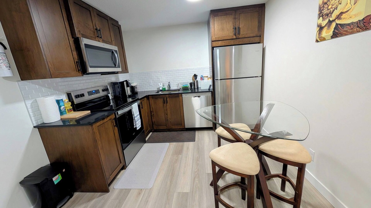 Southwest Calgary Apartment | 2-bedroom Guest Suite in SW Calgary with WiFi
