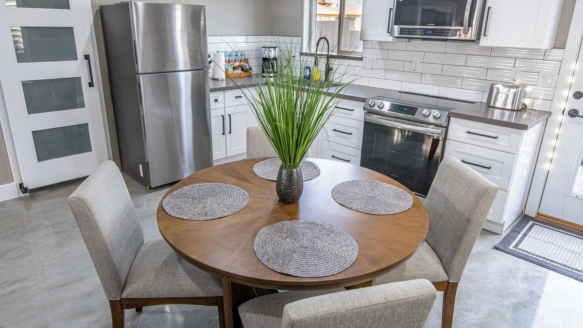 Buckeye House | 2-bedroom Home-casita , private backyard with grill, putting green,cornhole