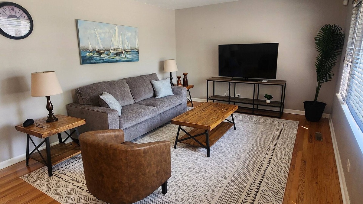 Waukegan House | 2-bedroom house in peaceful Waukegan with WiFi, AC