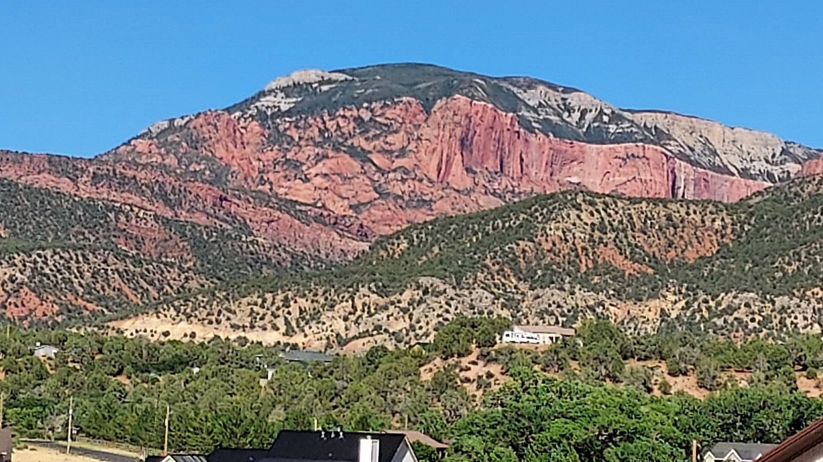New Harmony House | 2-bedroom house in serene New Harmony with Zion views