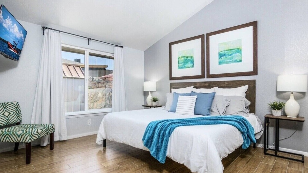 Biggs Field House | 2 bedroom, KING beds WIFI, SECURITY SYSTEM, close to I-10