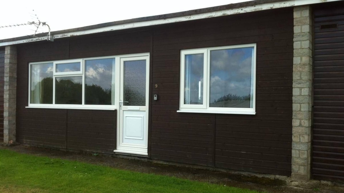 Bucks Cross Cabin | 2 bedroom lodge set in a family friendly holiday park