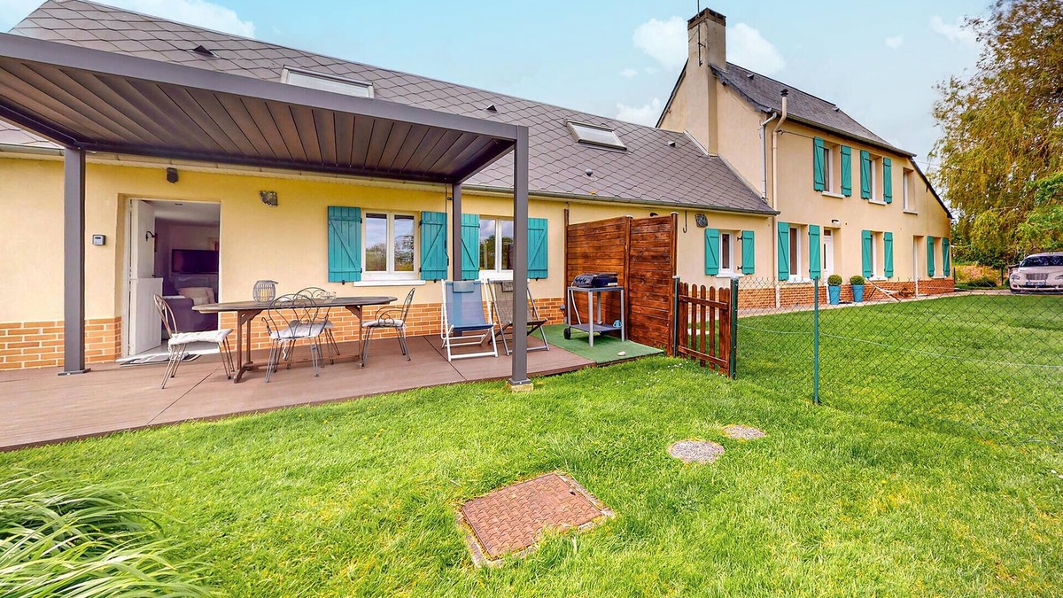Bourville House | 2 bedroom lovely home in Bourville