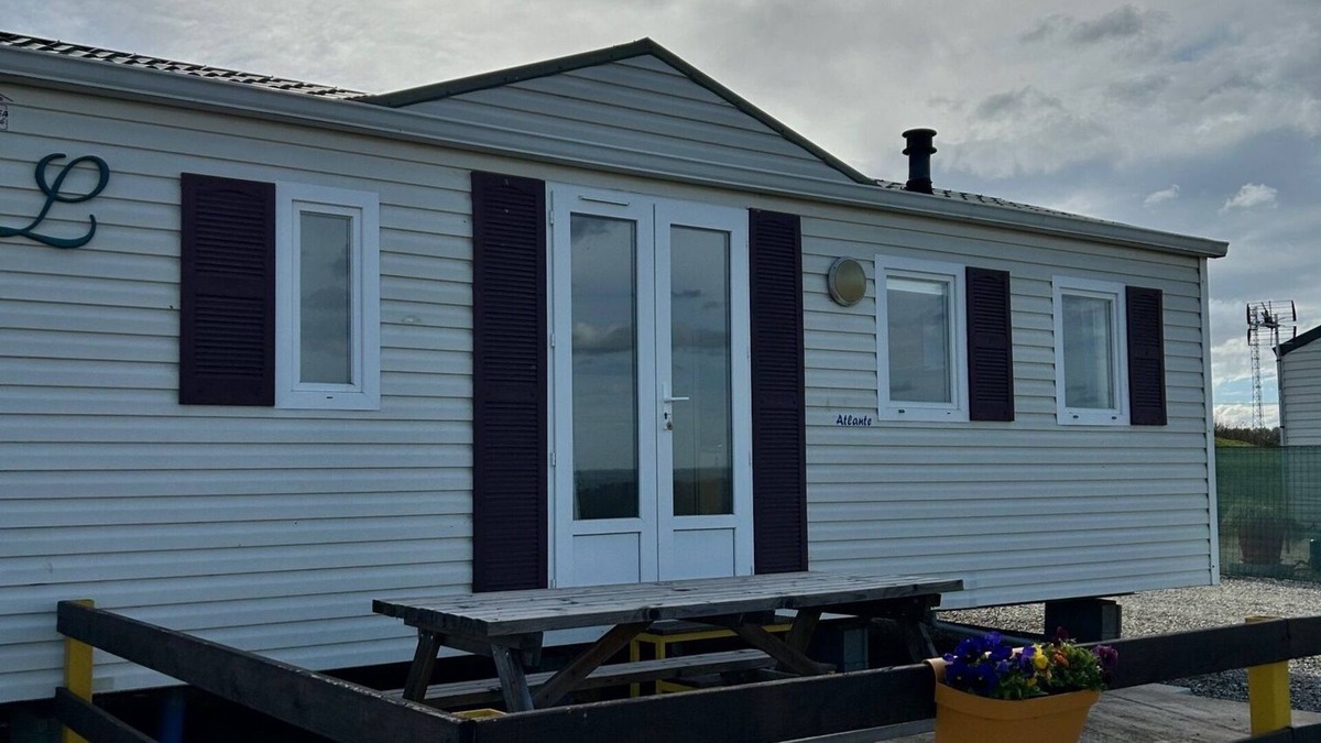 Grazac House | 2 Bedroom Mobile Home in Grazac