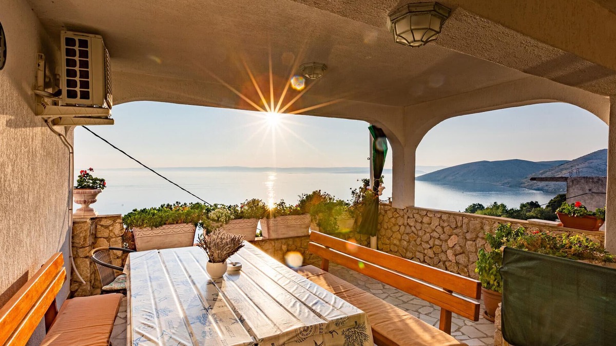 Stara Baska Apartment | 2 bedroom nice apartment in Stara Baska